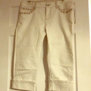 Glam white denim capri